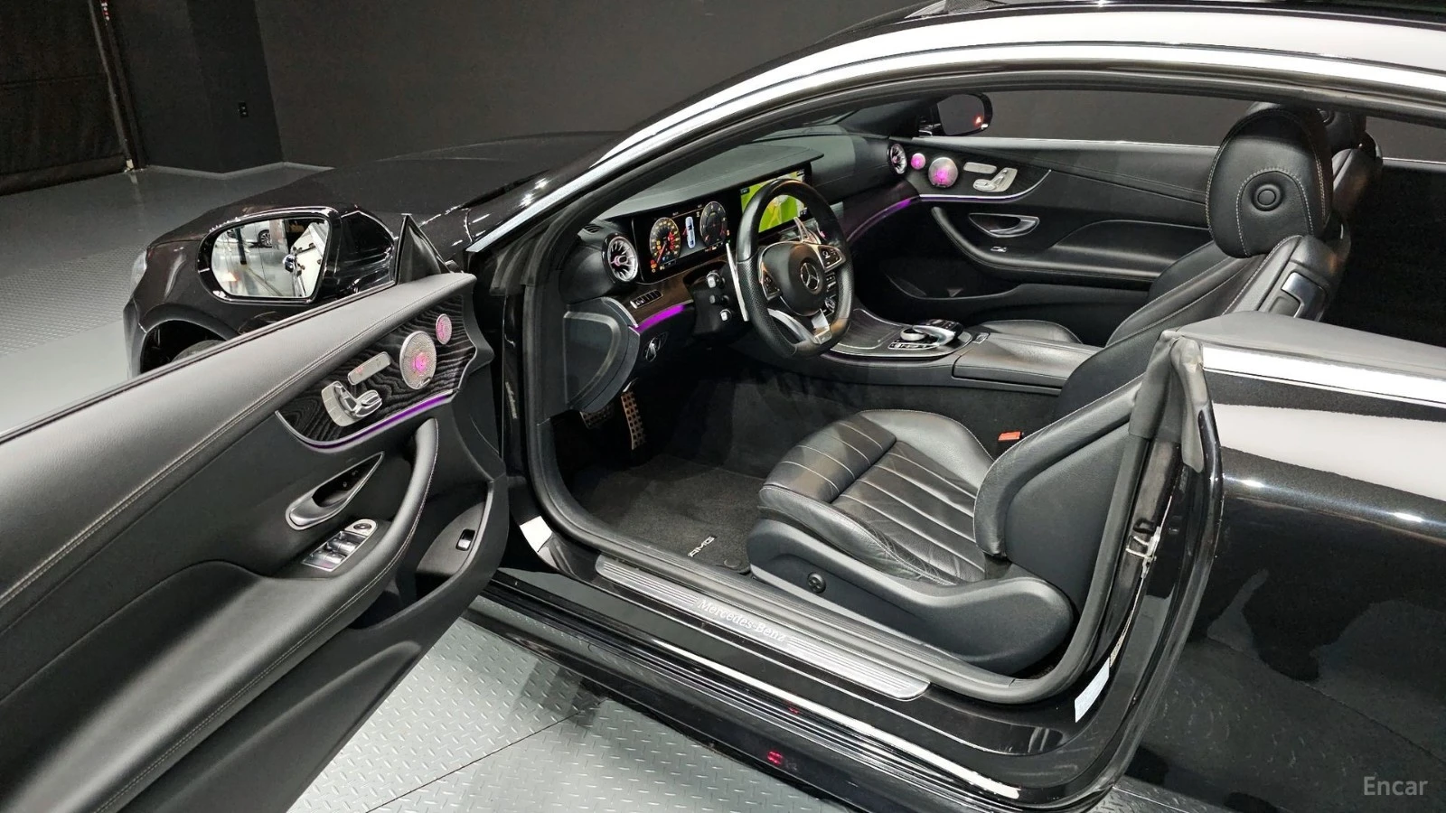 Mercedes-Benz E 220 D COUPE AMG-LINE Автокредит Цена до България, снимка 5 - Автомобили и джипове - 55491497