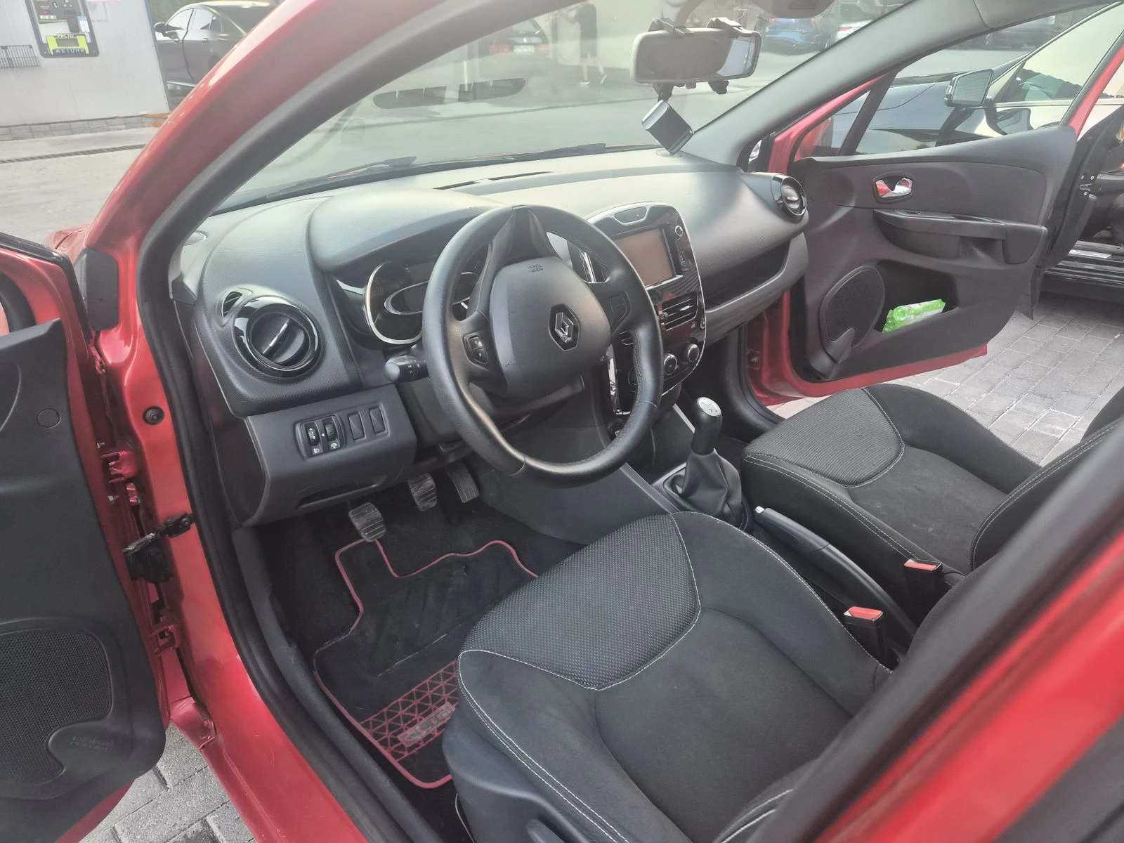 Renault Clio, снимка 10 - Автомобили и джипове - 55529453