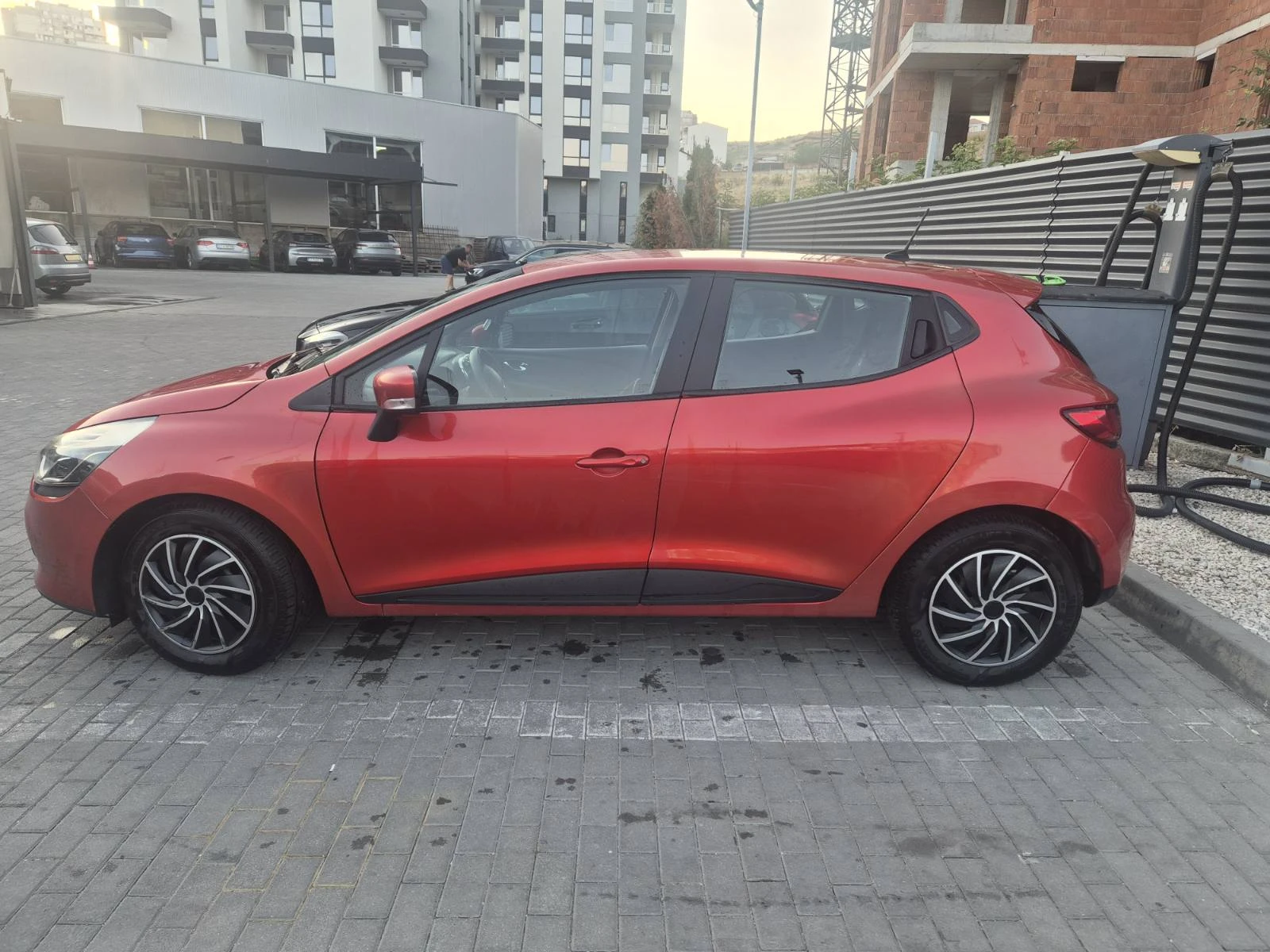 Renault Clio, снимка 2 - Автомобили и джипове - 55529453