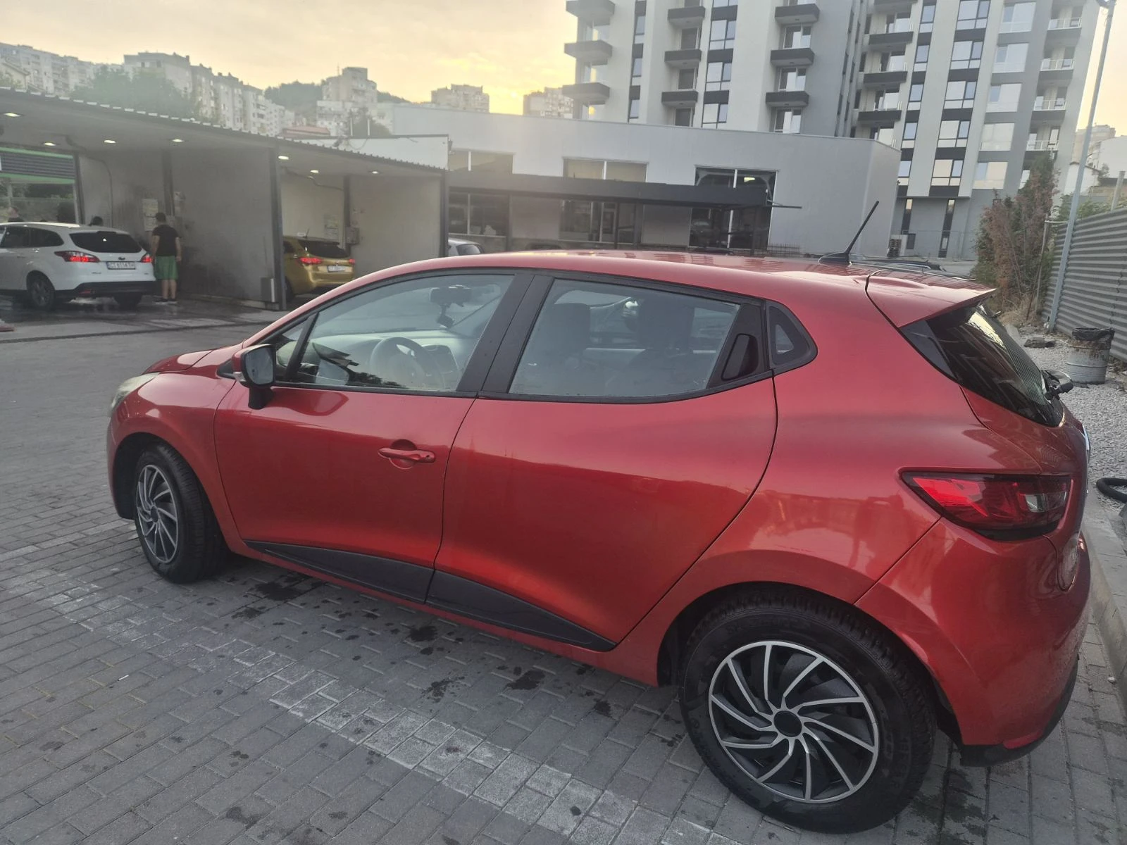 Renault Clio, снимка 3 - Автомобили и джипове - 55529453