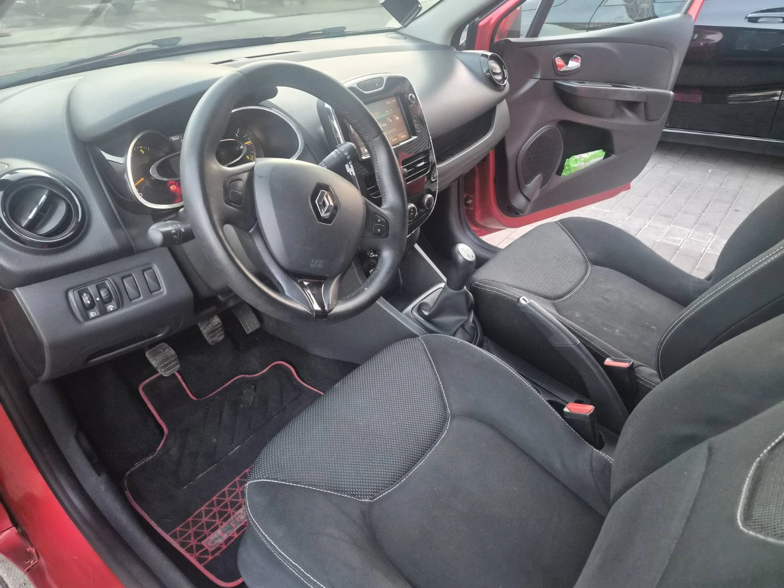 Renault Clio, снимка 5 - Автомобили и джипове - 55529453