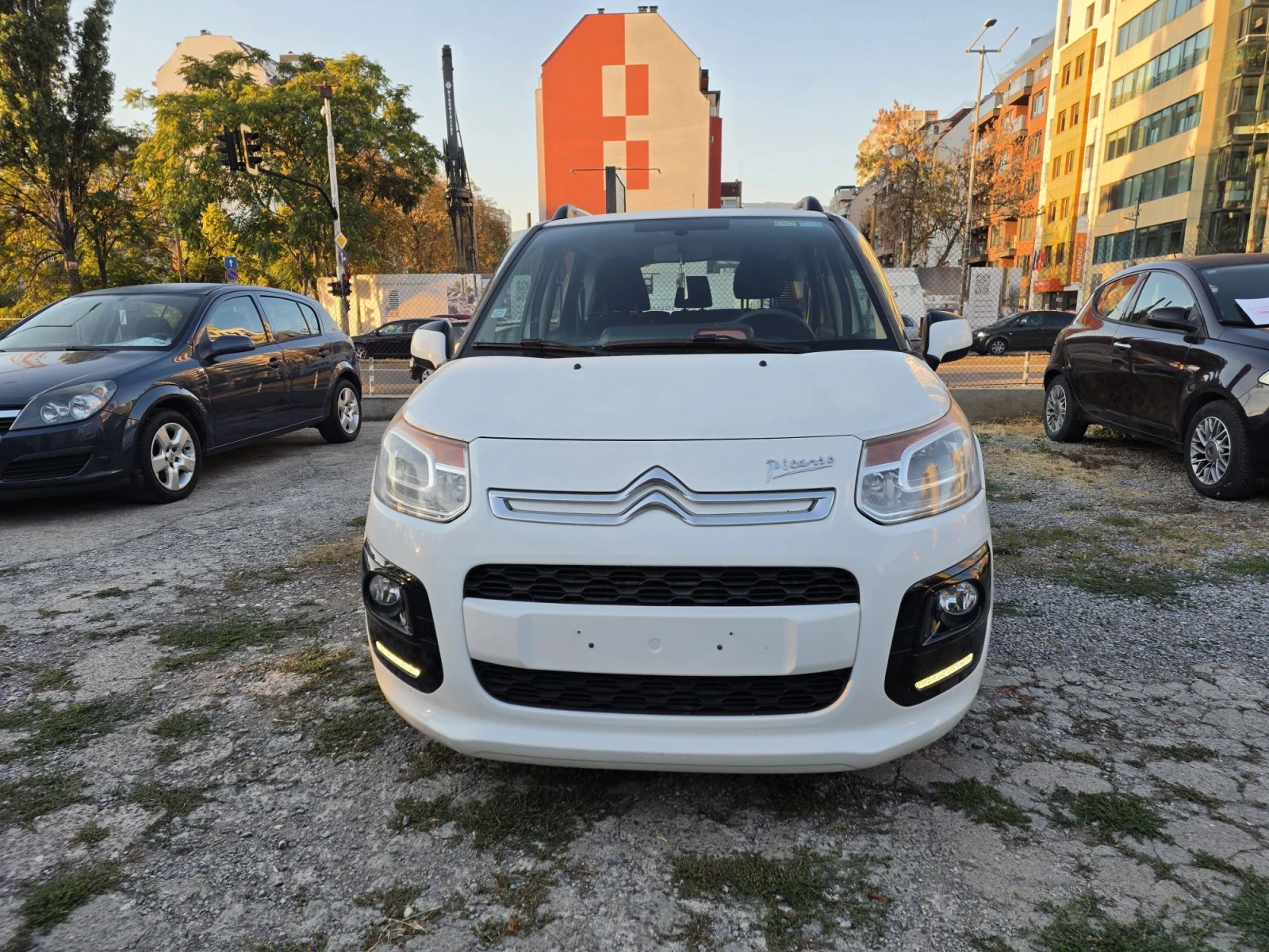 Citroen C3 Picasso 1.6HDI 92k.c., снимка 2 - Автомобили и джипове - 56204572