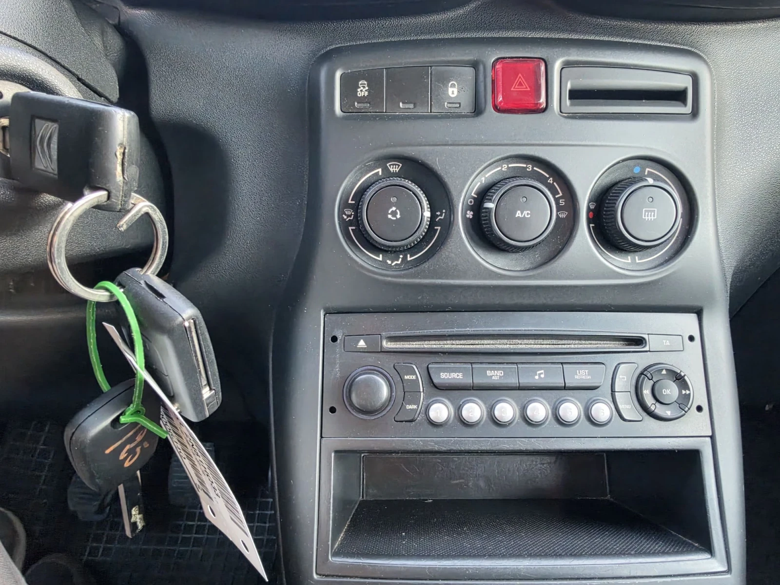 Citroen C3 Picasso 1.6HDI 92k.c., снимка 13 - Автомобили и джипове - 56204572