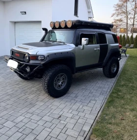 Toyota Fj cruiser 4.0 V6 Бензин/Газ 4х4 УНИКАТ, снимка 1