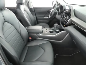 Toyota Highlander HYBRID/243HP/CAM/KLESS/L.ASS/CARPLAY/AMBI/LED/730f - 113499 лв. - 33911088 13