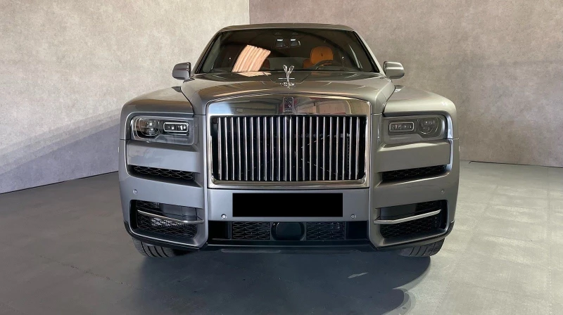 Rolls-Royce Cullinan V12/ SHOOTING STAR/ BESPOKE/ TV/ NIGHT VISION/ 22/, снимка 2 - Автомобили и джипове - 47520870