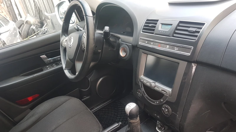 SsangYong Rexton 2.2XDI FEISLIFT, снимка 14 - Автомобили и джипове - 48781177