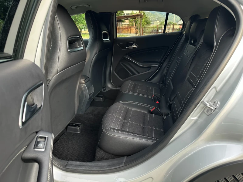 Mercedes-Benz GLA 220 d 170к.с 4MATIC ПЪЛНА СЕРВИЗНА ИСТОРИЯ* !!, снимка 12 - Автомобили и джипове - 50657312