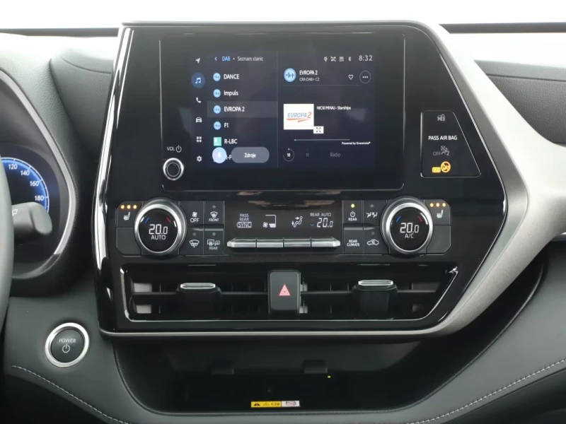 Toyota Highlander HYBRID/243HP/CAM/KLESS/L.ASS/CARPLAY/AMBI/LED/730f, снимка 9 - Автомобили и джипове - 51670637