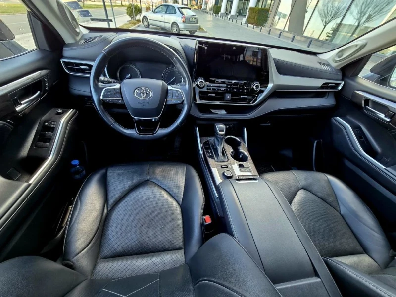 Toyota Highlander 3.5бензин ПЛАТИНИУМ НА 44ХИЛЯДИ КИЛОМЕТРА, снимка 8 - Автомобили и джипове - 52998164