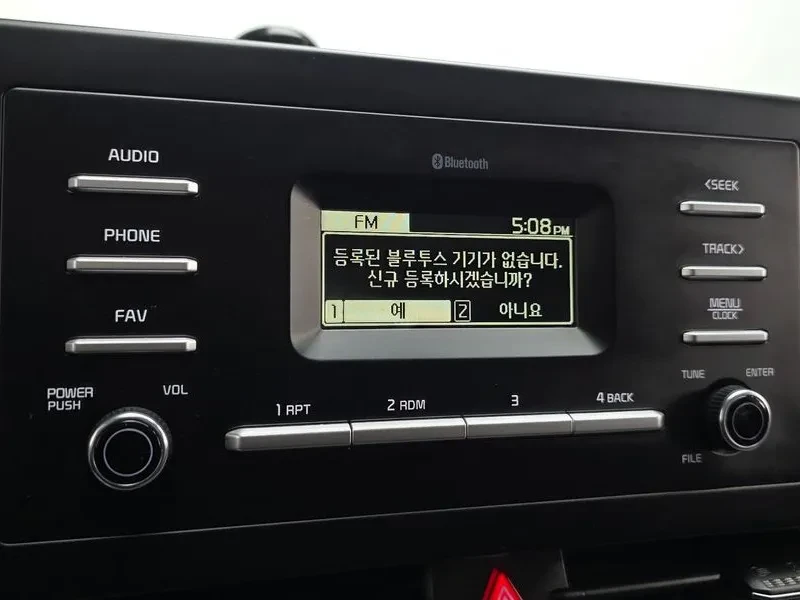 Kia Sportage 2.0 2Wd Prestige - САМО 30% АВАНС, снимка 15 - Автомобили и джипове - 55787534