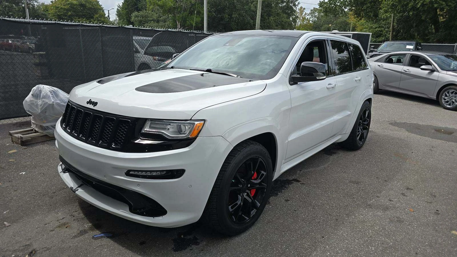 Jeep Grand cherokee SRT 6.4* PANO* ALCANTARA* ПОДГРЕВ* ОБДУХВ* DISTR. - [1] 