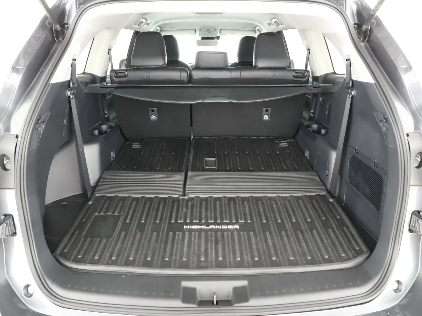 Toyota Highlander HYBRID/243HP/CAM/KLESS/L.ASS/CARPLAY/AMBI/LED/730f - изображение 6