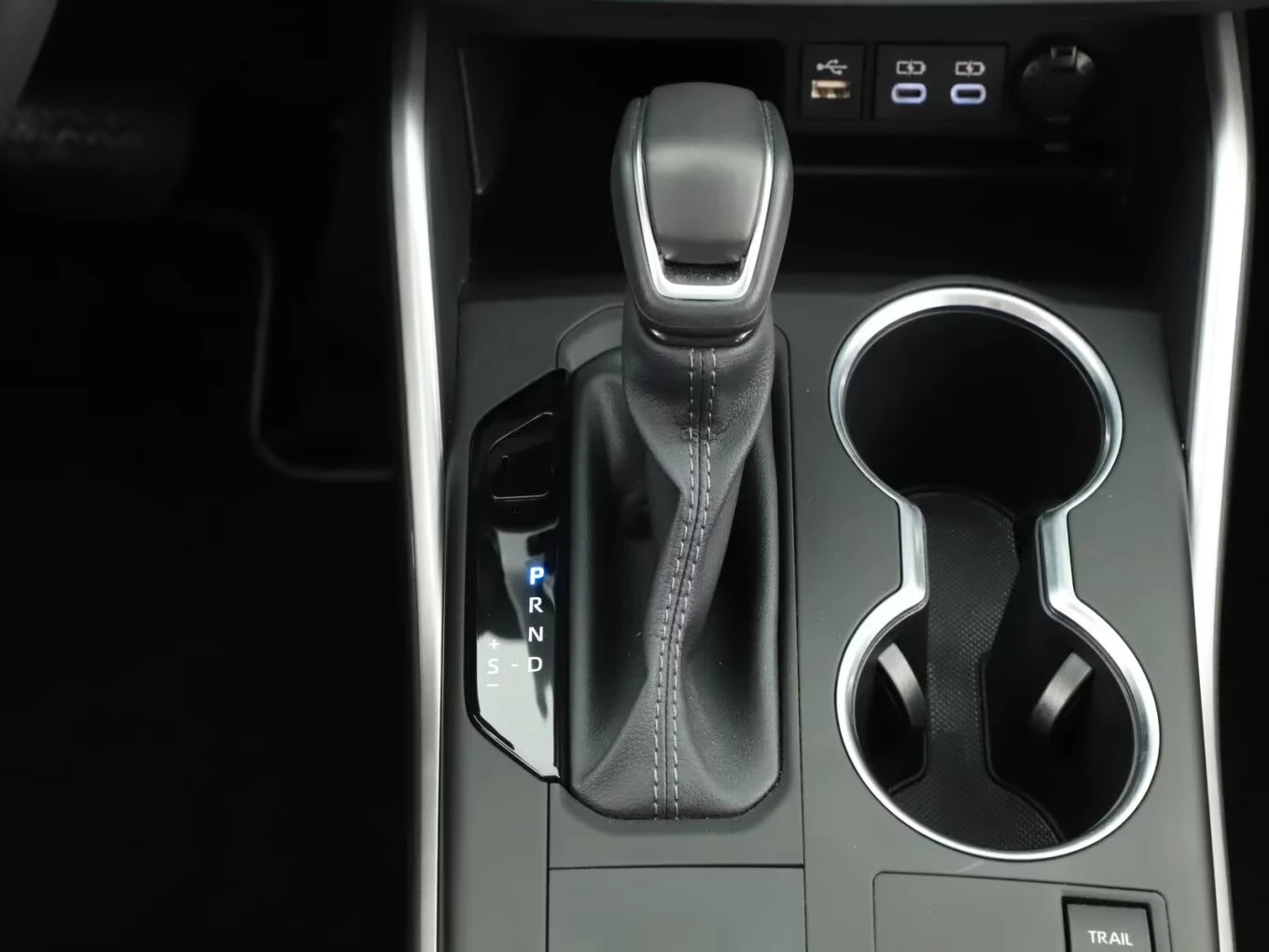 Toyota Highlander HYBRID/243HP/CAM/KLESS/L.ASS/CARPLAY/AMBI/LED/730f | Mobile.bg   11