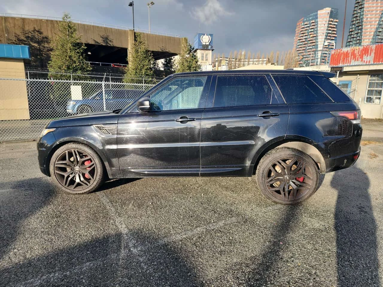 Land Rover Range Rover Sport * V8 * CARFAX * MERIDIAN * СЛЕДЕНЕ НА ЛЕНТИ, снимка 2 - Автомобили и джипове - 53705536