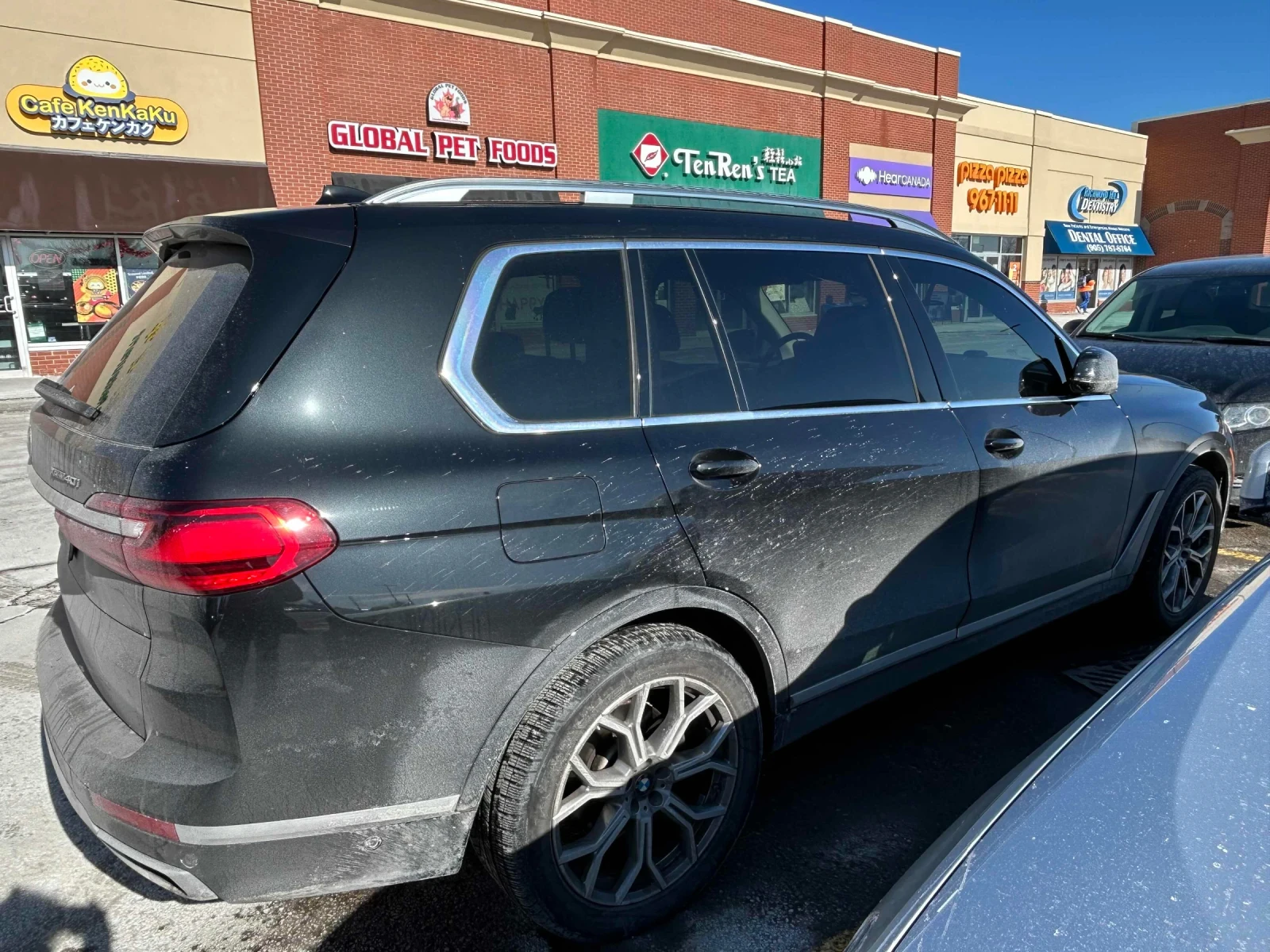 BMW X7 40i * ПАНОРАМА * SWAROVSKI * HEAD UP * H/K, снимка 3 - Автомобили и джипове - 54185714