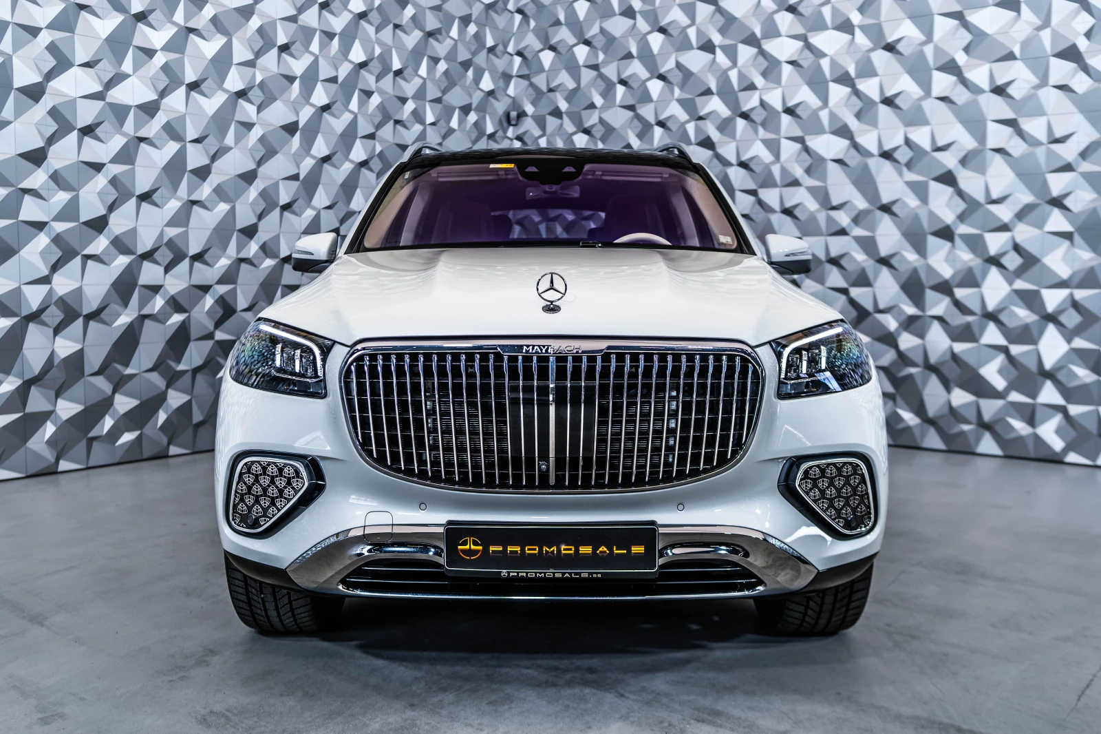 Mercedes-Benz GLS 600 Maybach 4M * Multimedia* FirstClass* Pano* SoftCl*, снимка 2 - Автомобили и джипове - 54549460