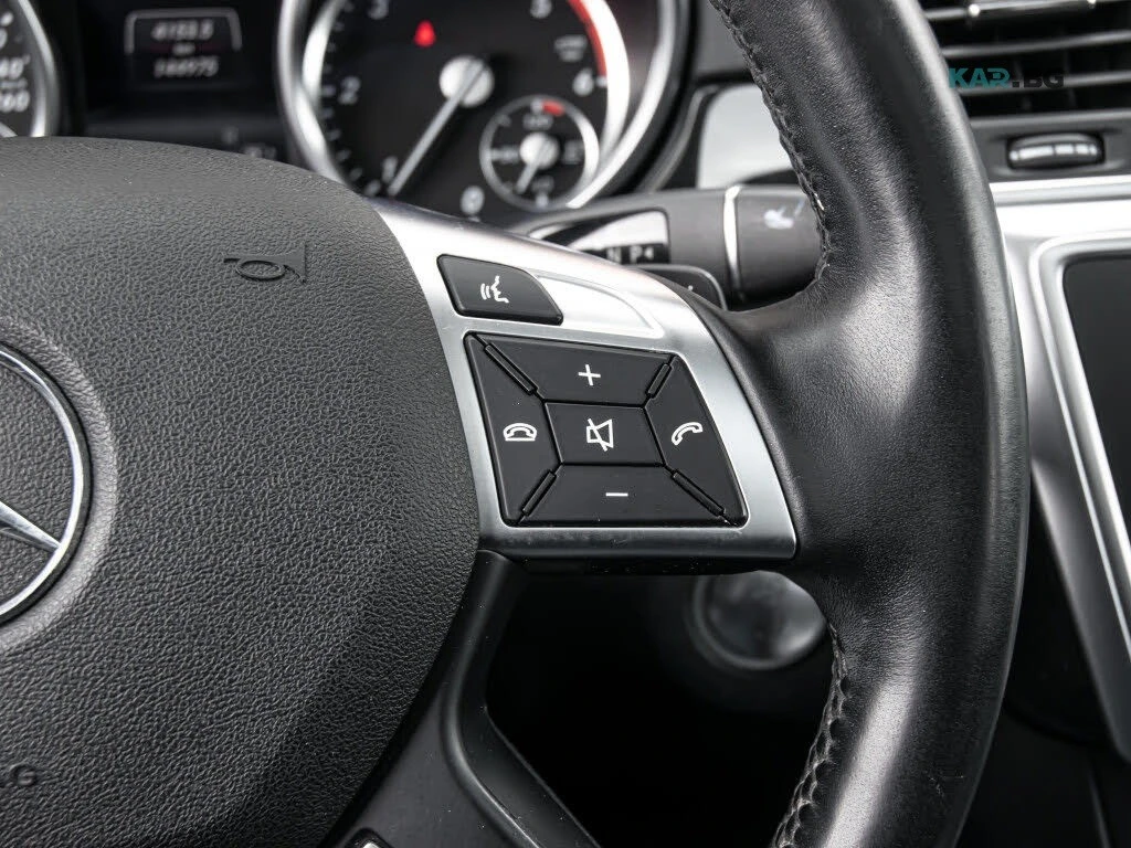 Mercedes-Benz GL * Harmon Kardon* HeadUp *  AвтоКредит * ЦЕНА ДО БГ, снимка 12 - Автомобили и джипове - 54584551