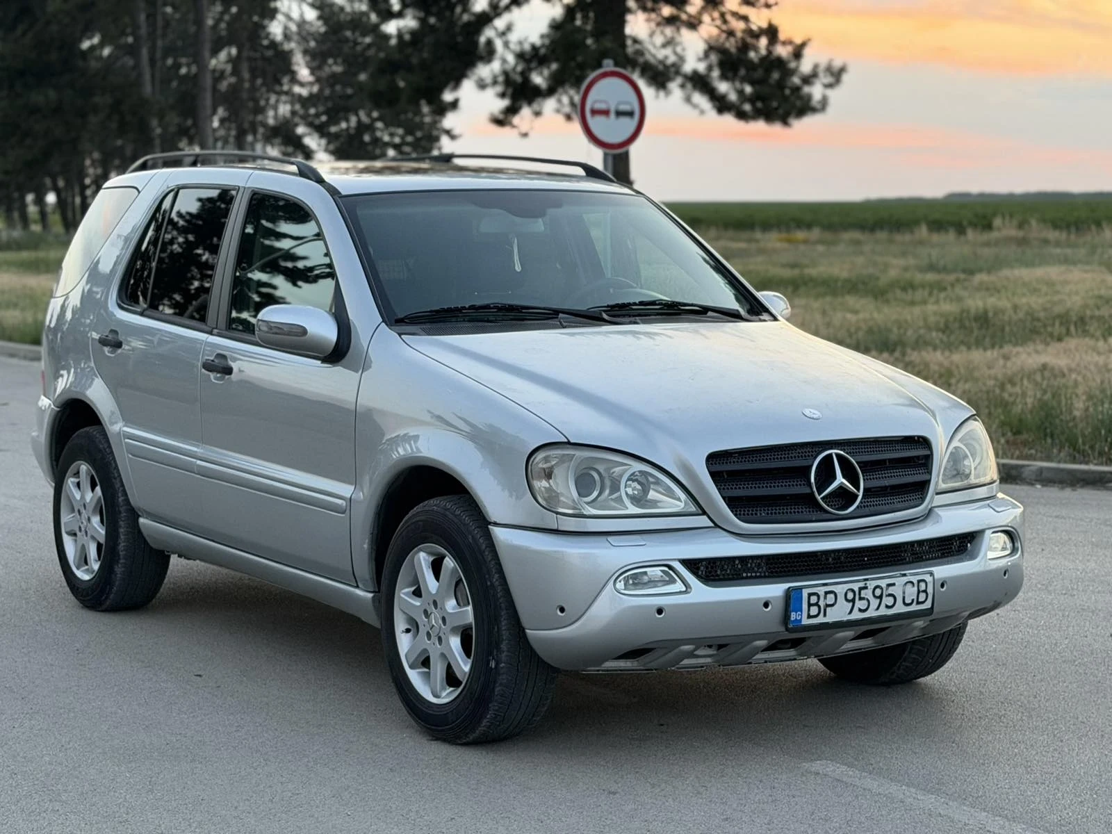 Mercedes-Benz ML 270, снимка 2 - Автомобили и джипове - 54993597