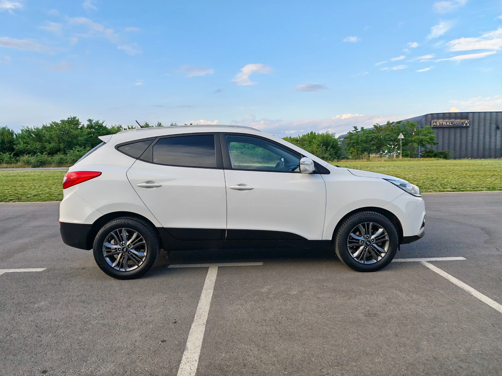 Hyundai IX35 1.6 BENZIN 136 KN, снимка 7 - Автомобили и джипове - 55002477