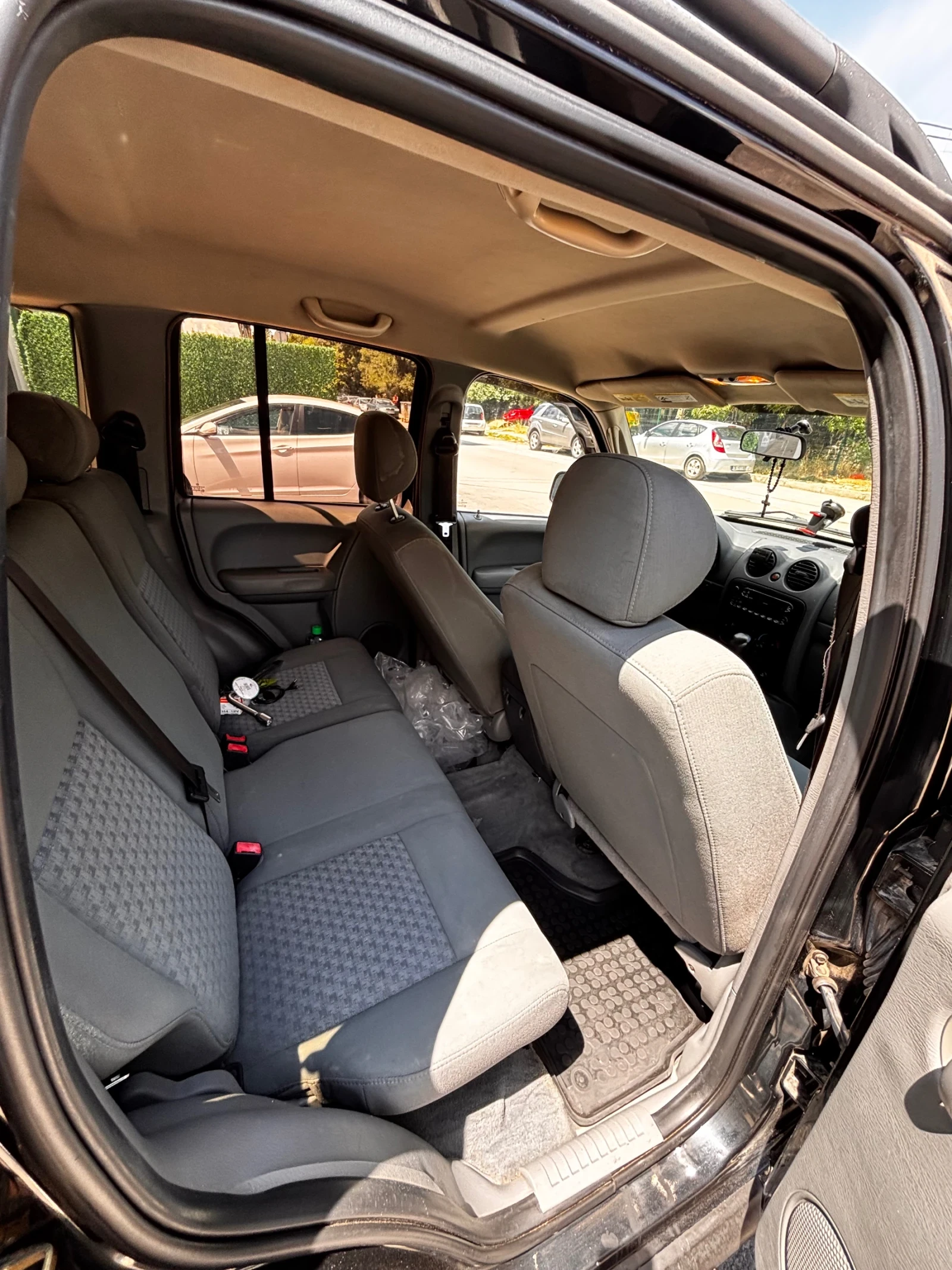Jeep Cherokee Jeep Cherokee 2.8 CRD , снимка 16 - Автомобили и джипове - 55221244