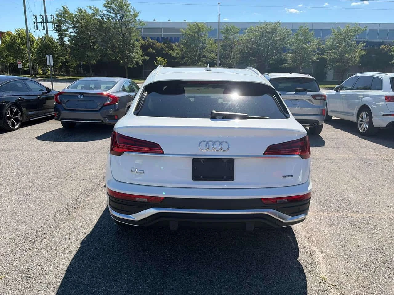 Audi Q5 * Progressiv * CARFAX * ЦЕНА ДО БГ, снимка 4 - Автомобили и джипове - 55510072