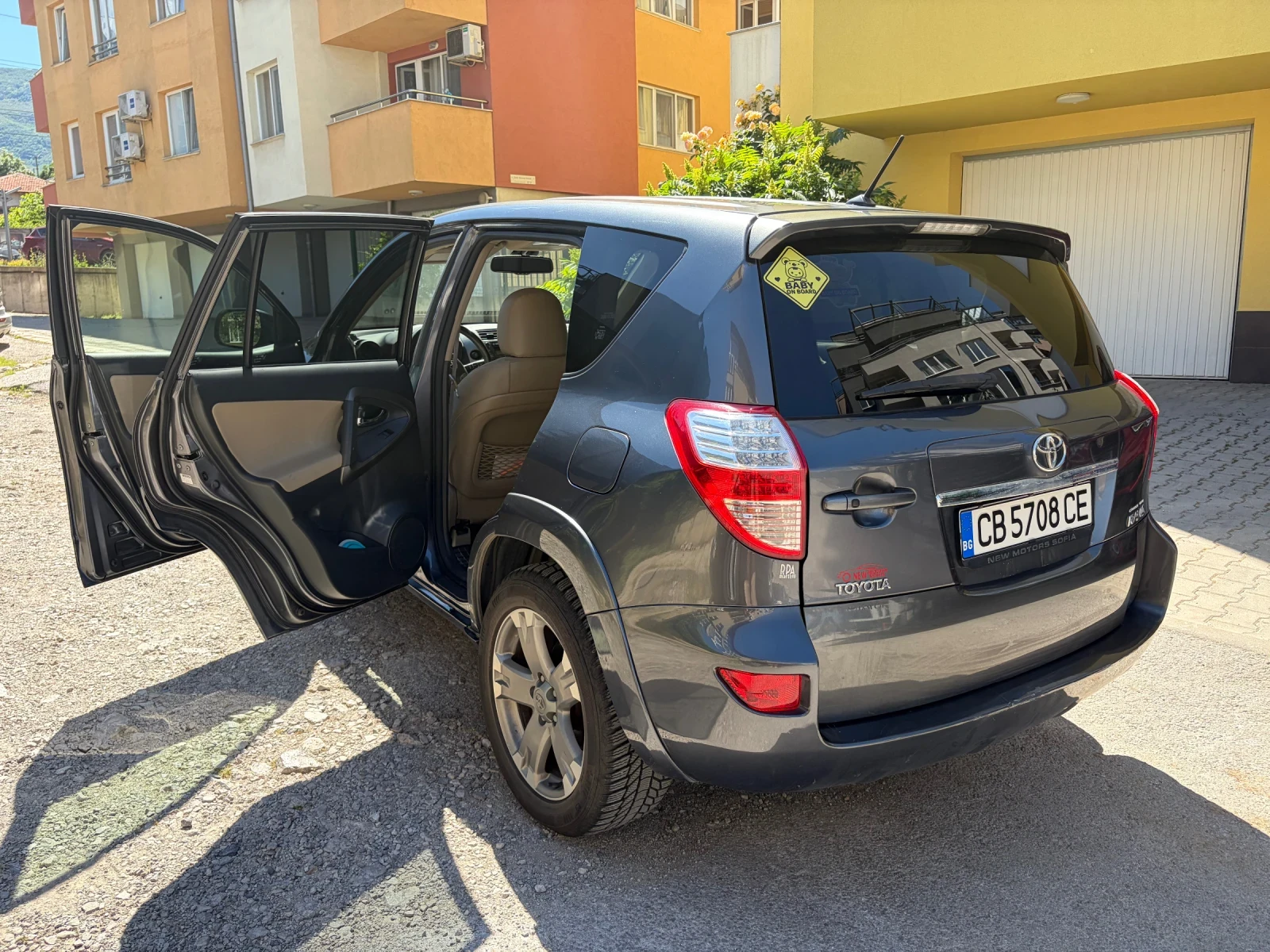 Toyota Rav4, снимка 8 - Автомобили и джипове - 55713468