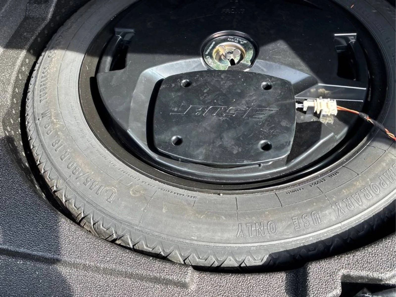 Audi Q3 Technik * АвтоКредит * (ЦЕНА ДО БГ), снимка 9 - Автомобили и джипове - 56278866