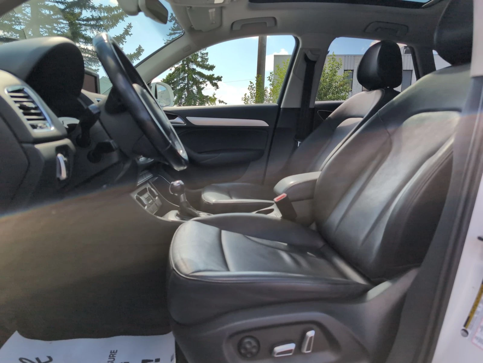 Audi Q3 Technik * АвтоКредит * (ЦЕНА ДО БГ), снимка 10 - Автомобили и джипове - 56278866