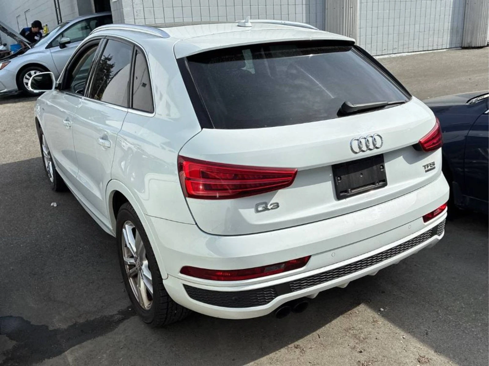 Audi Q3 Technik * АвтоКредит * (ЦЕНА ДО БГ), снимка 2 - Автомобили и джипове - 56278866