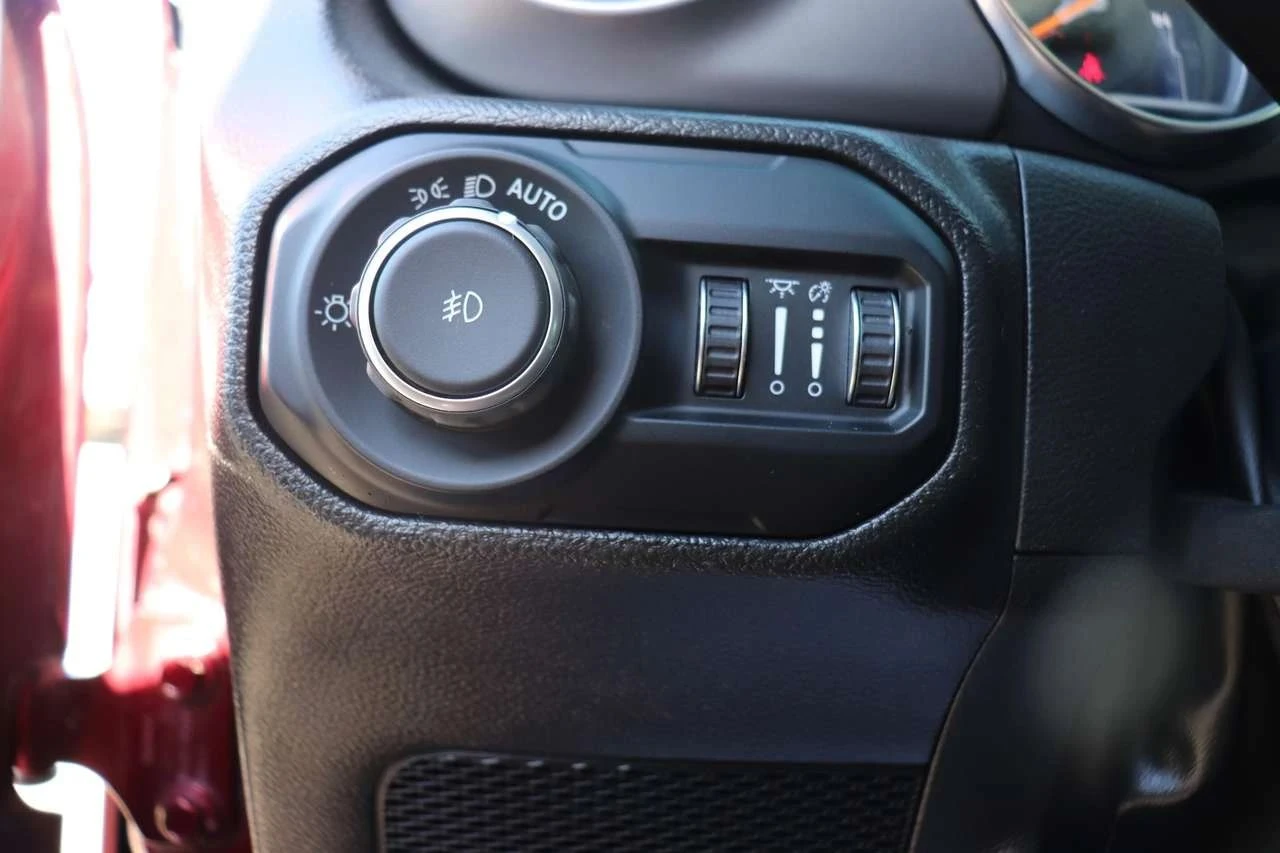Jeep Wrangler, снимка 11 - Автомобили и джипове - 56686214