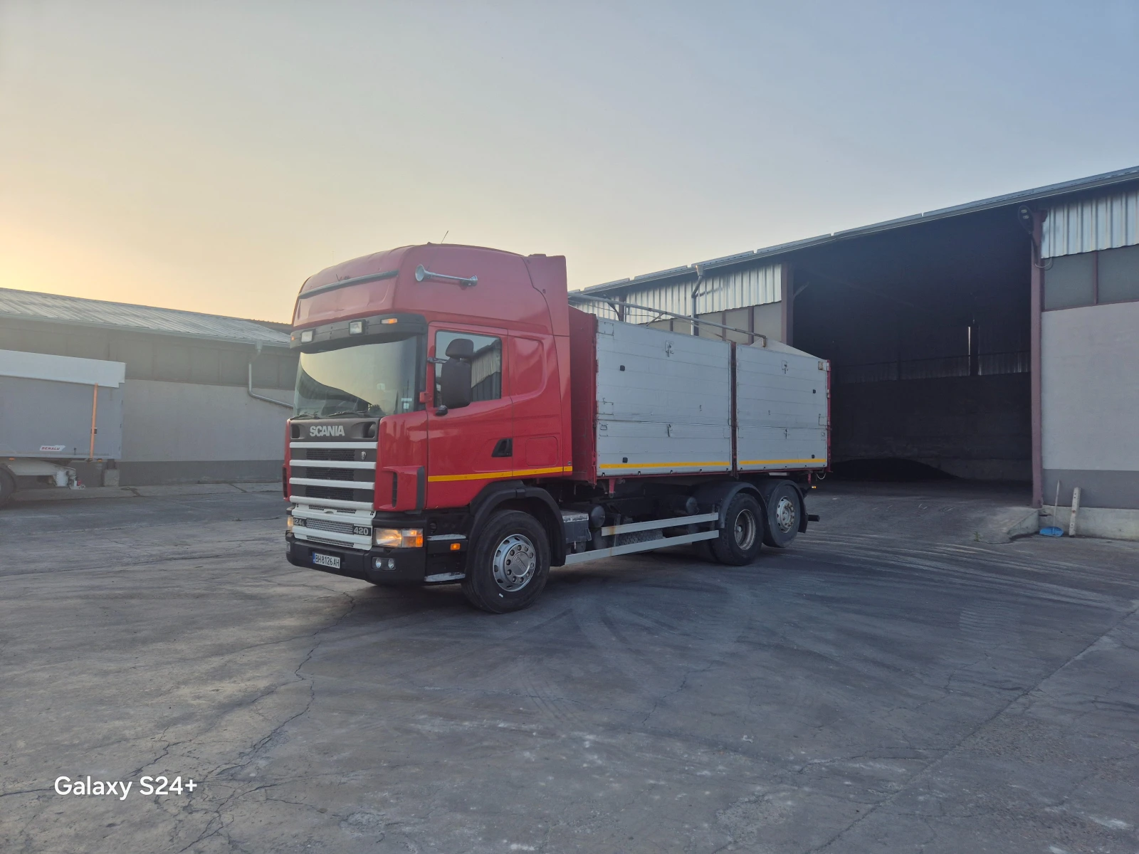 Scania 144 Самосвал - изображение 2