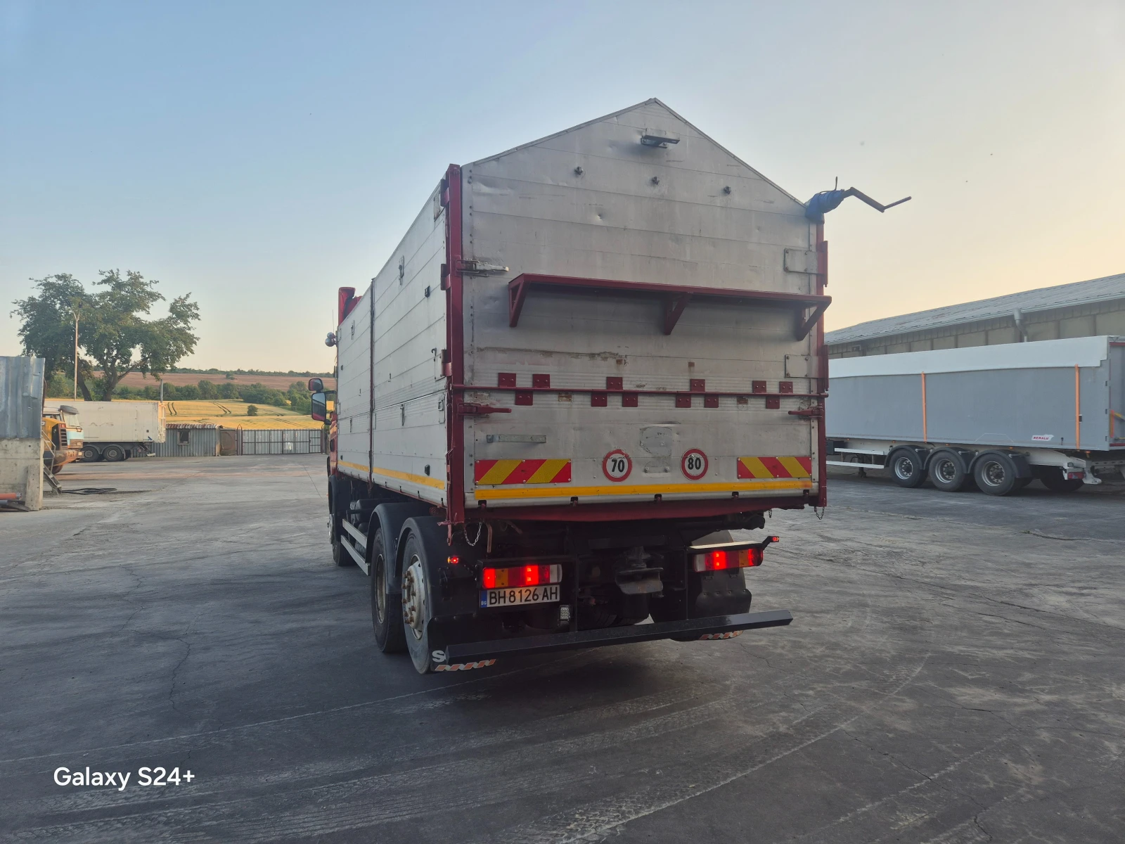 Scania 144 Самосвал - изображение 5