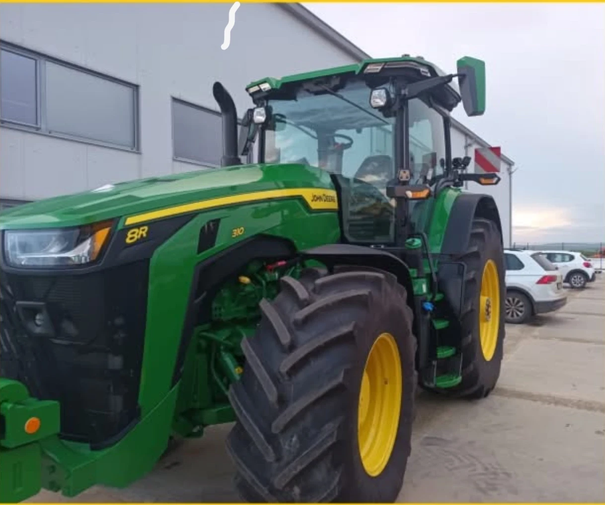 Трактор John Deere 8R310 e23 НОВ ГАРАНЦИЯ , снимка 1