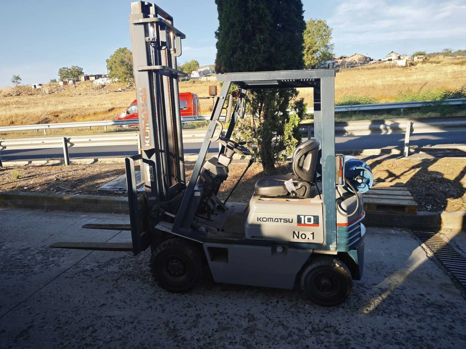 Мотокар Komatsu  1000kg na 4 metra, снимка 2 - Индустриална техника - 56124037