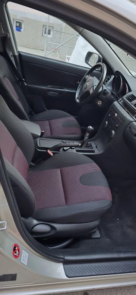 Mazda 3 1.6hdi, 118х.км, снимка 11