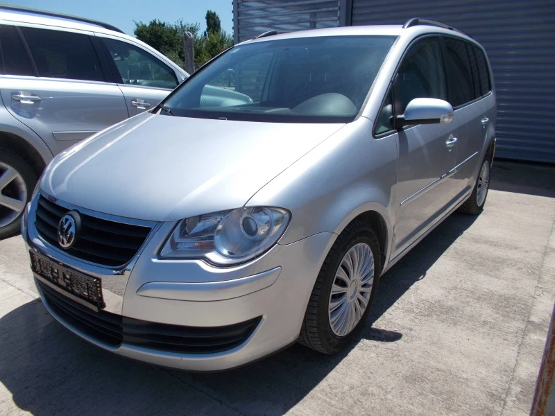 VW Touran 1.4 TSI, снимка 3 - Автомобили и джипове - 41496395