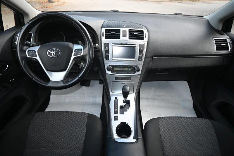 Toyota Avensis 2.0i-AUTOMATIK, снимка 9 - Автомобили и джипове - 47061525