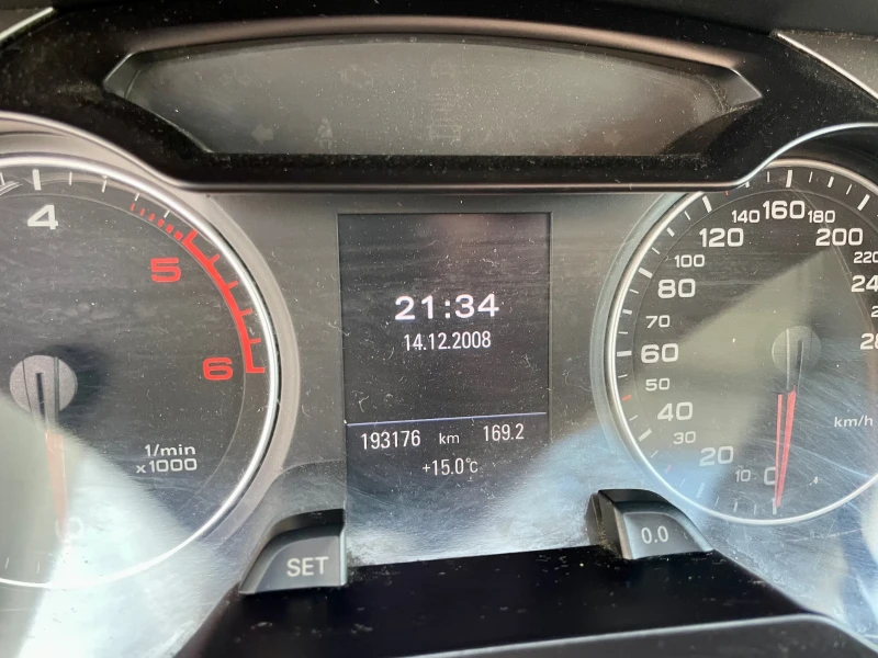 Audi A4 143ks 2.0 TDI, снимка 10 - Автомобили и джипове - 47762624