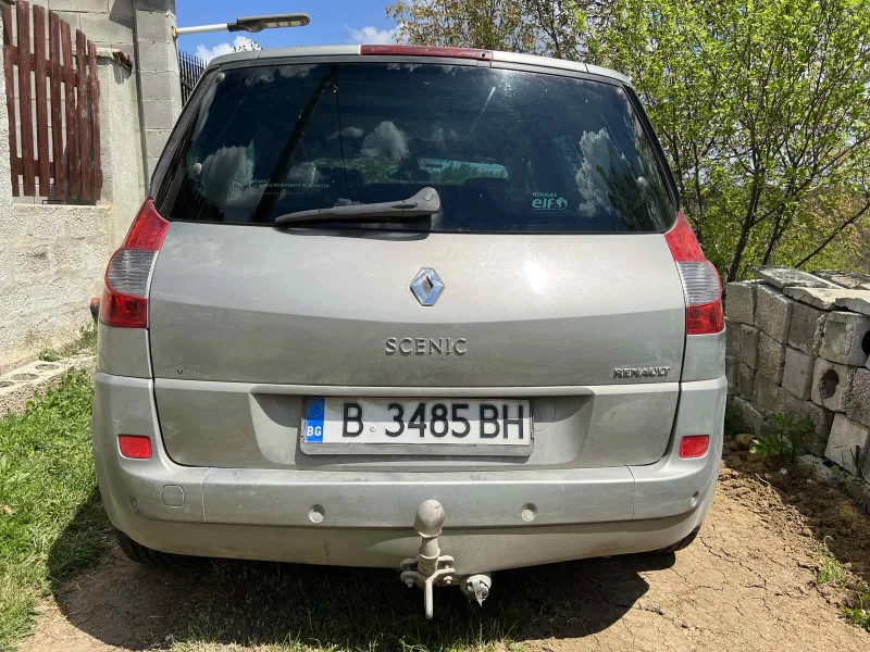 Renault Scenic 1.5 DCI, снимка 3 - Автомобили и джипове - 48464412