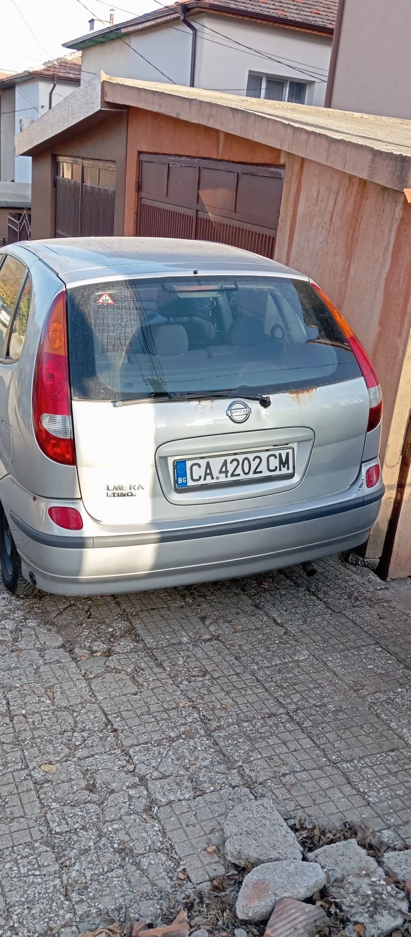 Nissan Almera tino 1800, снимка 2 - Автомобили и джипове - 48268690