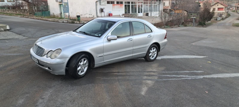 Mercedes-Benz C 220 CDI, снимка 9 - Автомобили и джипове - 48511134