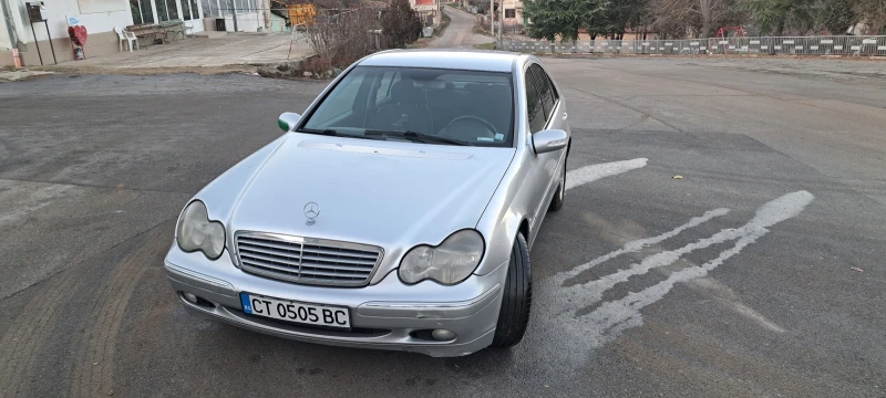 Mercedes-Benz C 220 CDI, снимка 2 - Автомобили и джипове - 48511134