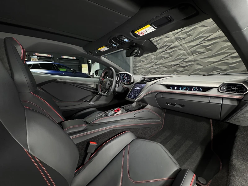 Lamborghini Revuelto Nero Noctis, снимка 12 - Автомобили и джипове - 50230640