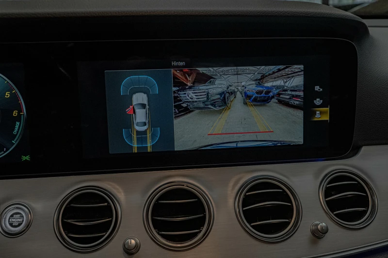 Mercedes-Benz E 300 dE/4Matic/Multibeam Led/Ambient/Камера/Virtual, снимка 11 - Автомобили и джипове - 51172898