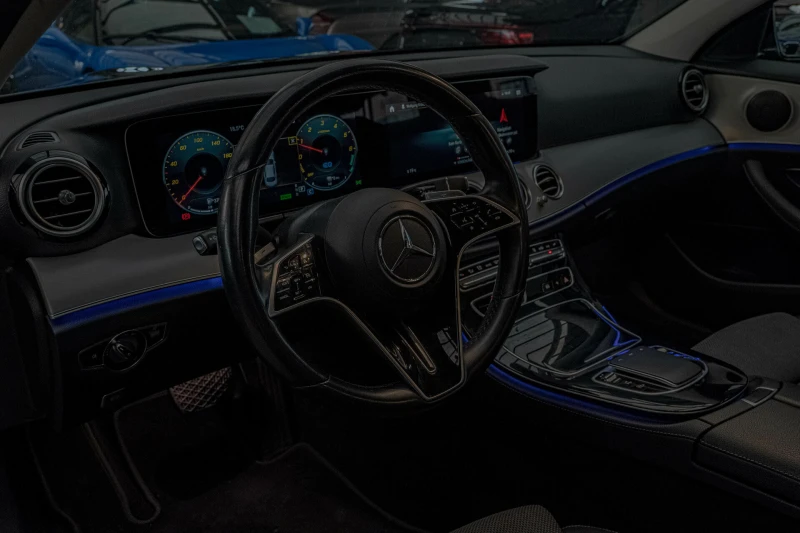 Mercedes-Benz E 300 dE/4Matic/Multibeam Led/Ambient/Камера/Virtual, снимка 7 - Автомобили и джипове - 51172898