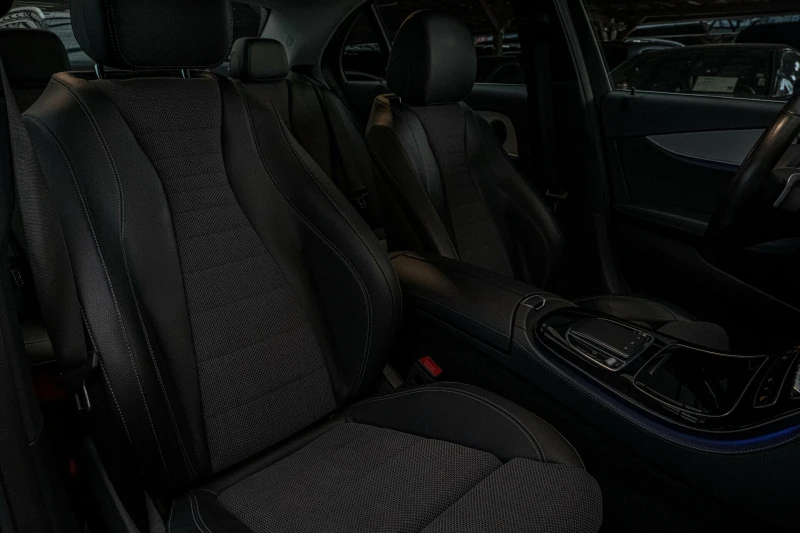 Mercedes-Benz E 300 dE/4Matic/Multibeam Led/Ambient/Камера/Virtual, снимка 9 - Автомобили и джипове - 51172898