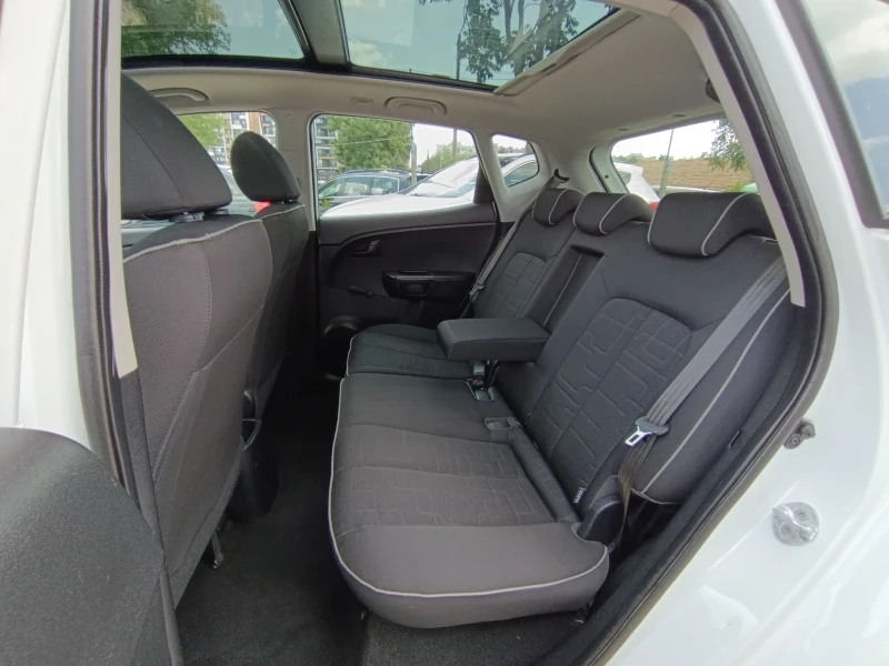 Kia Venga PANORAMA, снимка 15 - Автомобили и джипове - 51580119