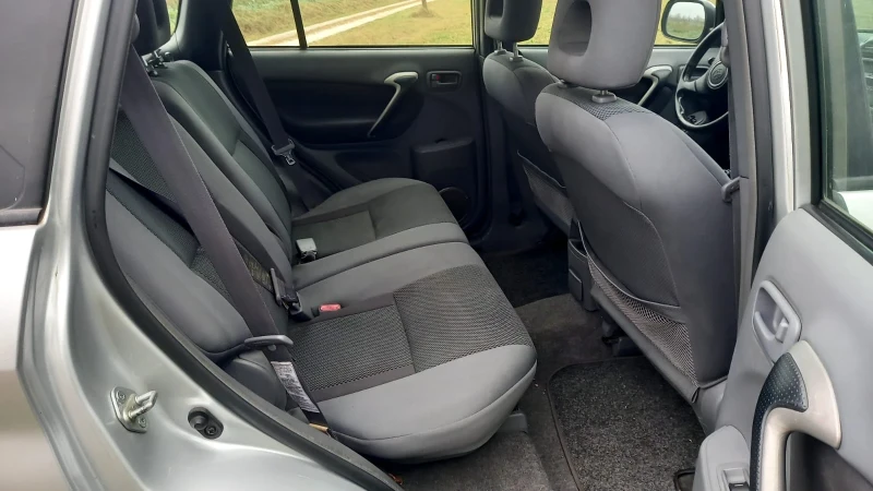 Toyota Rav4 2.0D4D 216 хил км ОЧАКВАН ВНОС!!!!, снимка 15 - Автомобили и джипове - 53022229