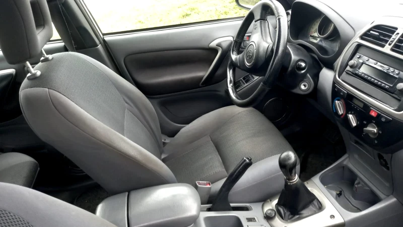 Toyota Rav4 2.0D4D 216 хил км ОЧАКВАН ВНОС!!!!, снимка 7 - Автомобили и джипове - 53022229